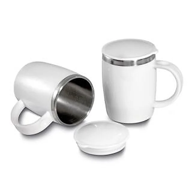 Caneca Plástica com Metal na Parte Interna