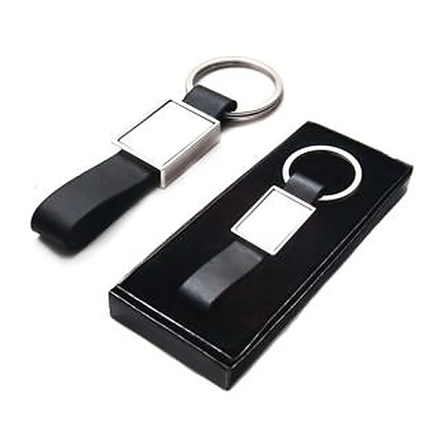Chaveiro Metal com Detalhe em Couro Sintético