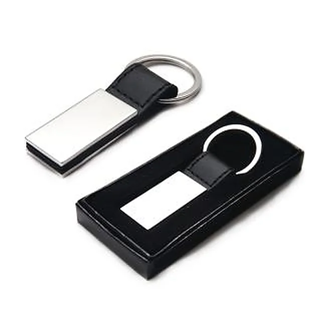 Chaveiro Metal com Detalhe em Couro